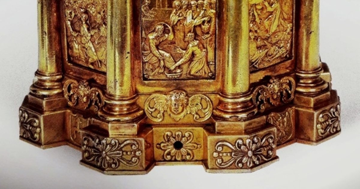 Relikwie świętych — Kościół MB Częstochowskiej, Wałbrzych. Zdjęcie: Wikimedia Commons.