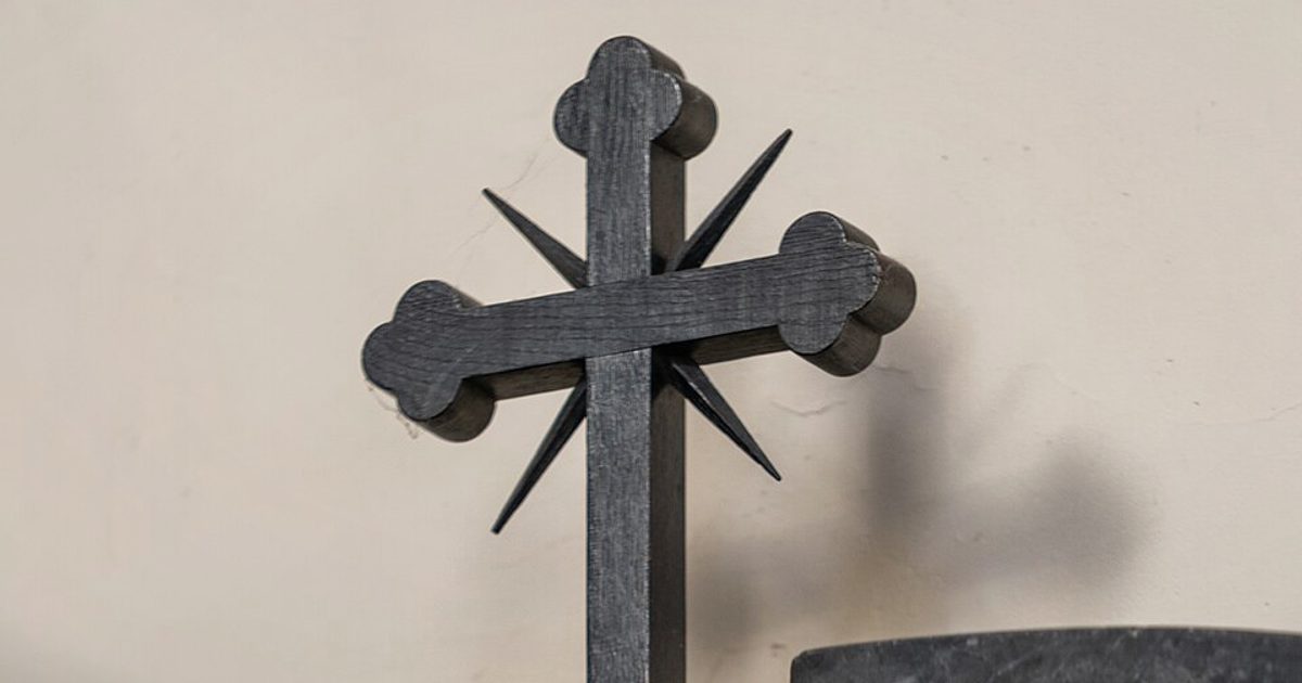 Relikwie świętych — Kościół Miłosierdzia Bożego, Skopanie. Zdjęcie: Wikimedia Commons.