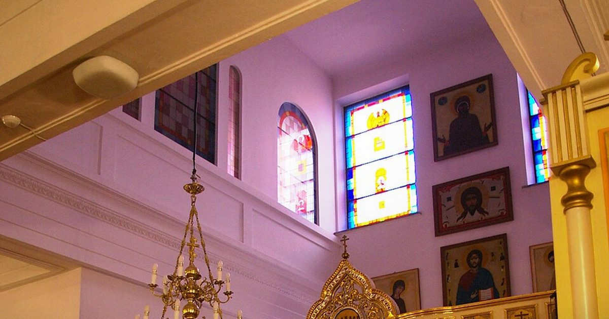 Relikwie świętych — Kościół św. Br. Alberta Chmielowskiego, Kraków. Zdjęcie: Wikimedia Commons.
