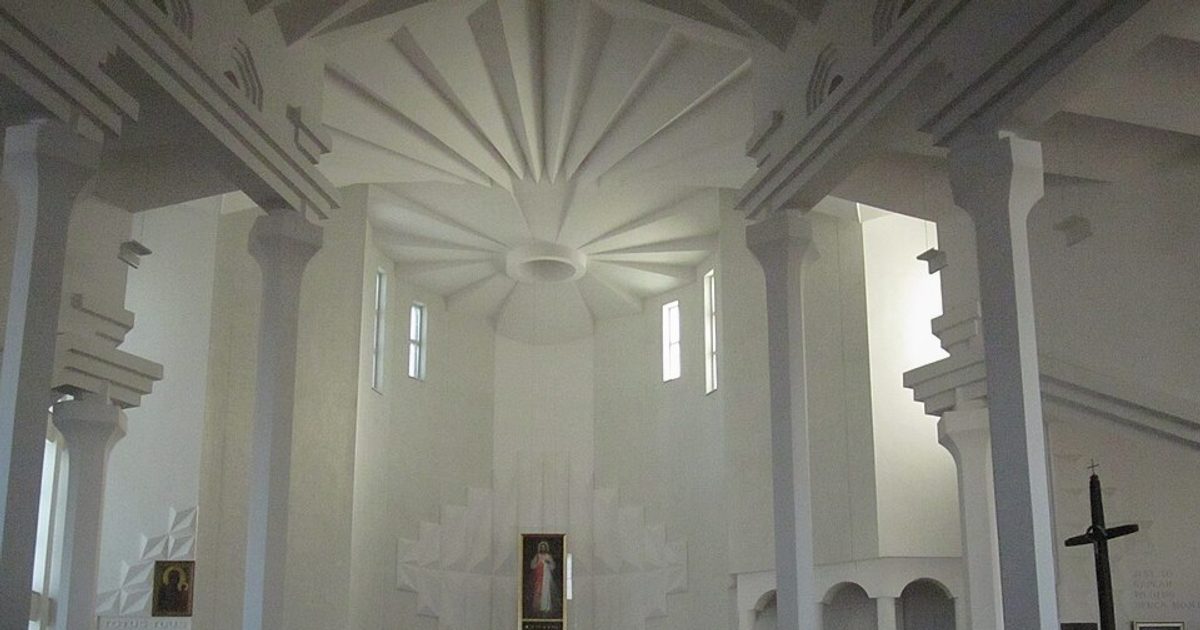 Relikwie świętych — Kościół św. Floriana, Białystok. Zdjęcie: Wikimedia Commons.