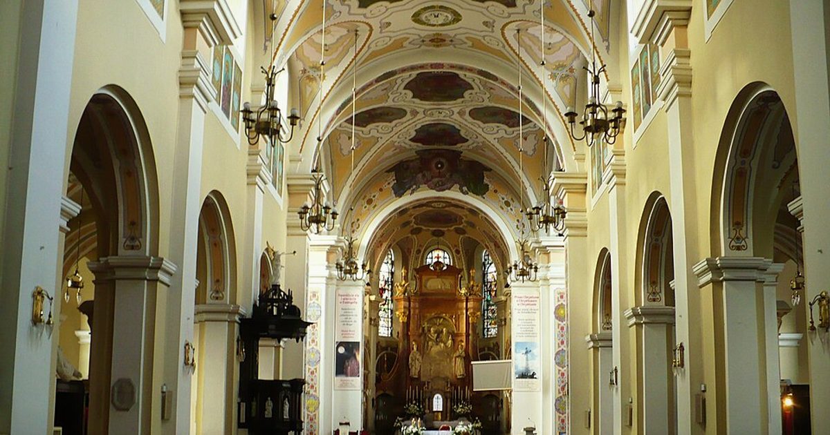Relikwie świętych — Kościół św. Łukasza Ewangelisty, Bydgoszcz. Zdjęcie: Wikimedia Commons.