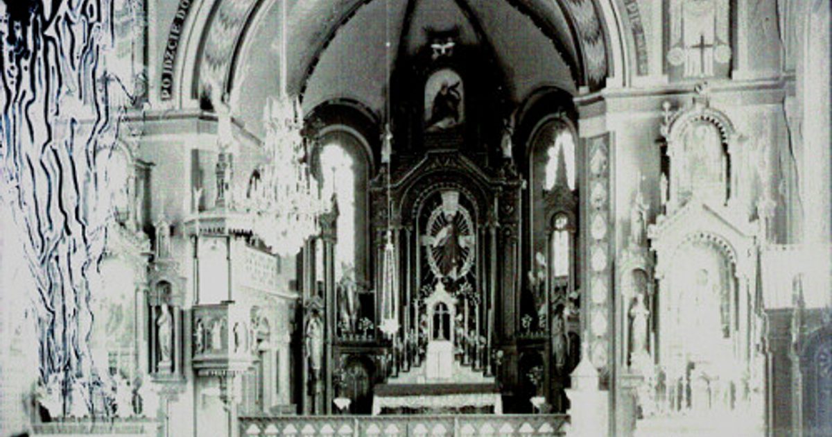 Relikwie świętych — Kościół św. Maksymiliana Marii Kolbego, Łódź. Zdjęcie: Wikimedia Commons.