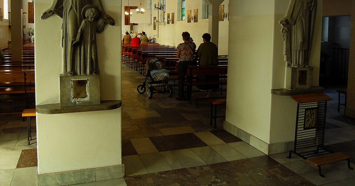 Relikwie świętych — Kościół św. Stanisława Bpa, Gdańsk. Zdjęcie: Wikimedia Commons.