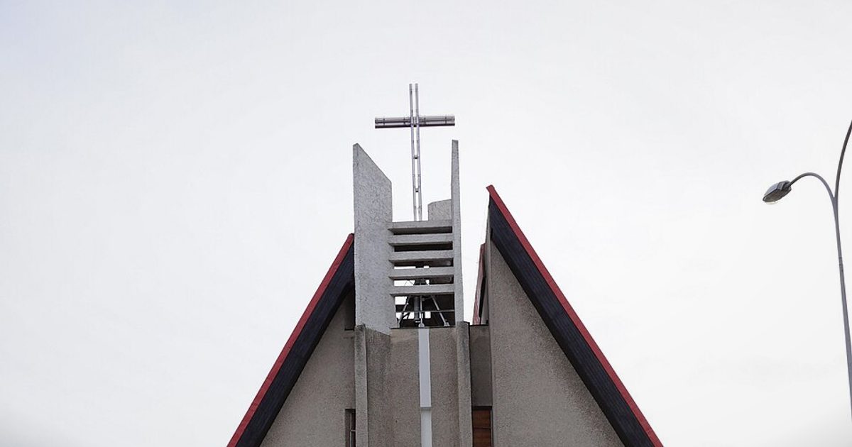 Kościół parafii Kościół Bogarodzicy Dziewicy Matki Kościoła w Olsztyn — zdjęcie