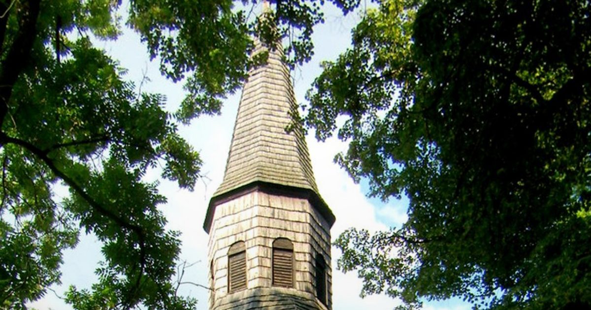 Kościół parafii Kościół Bożego Ciała w Łagiewniki Kościelne — zdjęcie