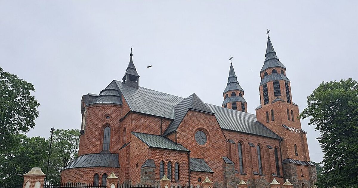 Kościół parafii Kościół Chrystusa Dobrego Pasterza w Ostrów Mazowiecka — zdjęcie