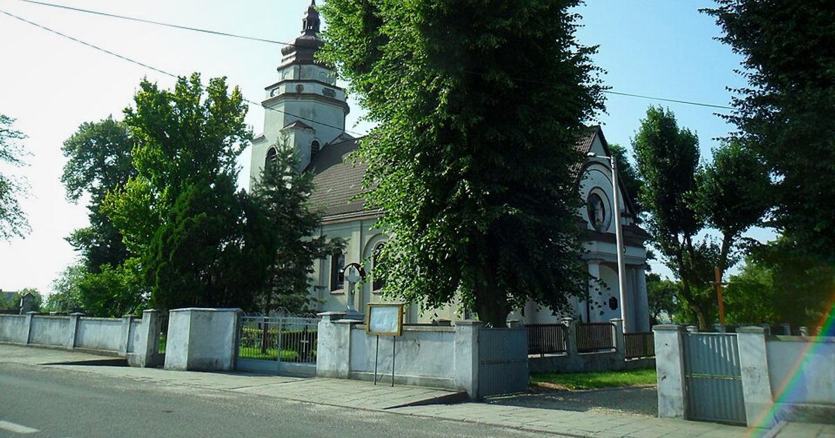 Kościół parafii Kościół Chrystusa Króla w Bojanów — zdjęcie