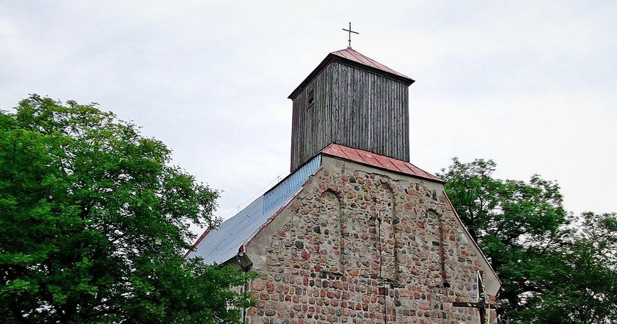Kościół parafii Kościół Chrystusa Króla w Lubanowo — zdjęcie