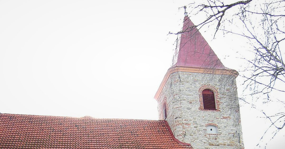 Kościół parafii Kościół Chrystusa Króla w Nowy Świętów — zdjęcie