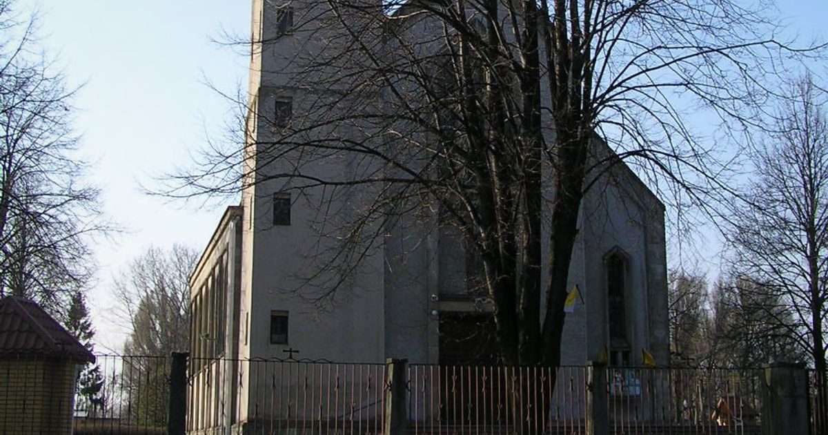 Kościół parafii Kościół Chrystusa Króla w Trawniki — zdjęcie
