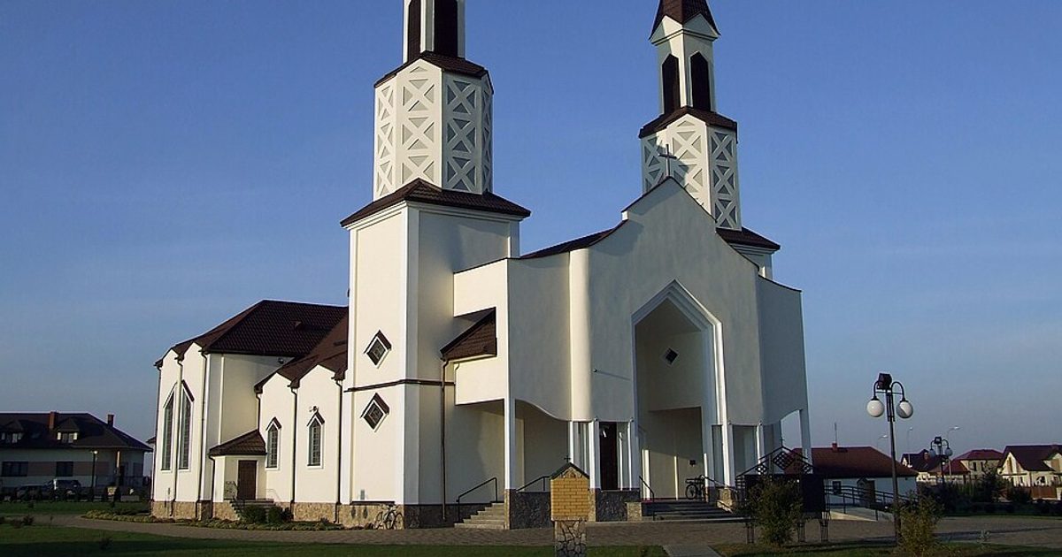 Kościół parafii Kościół Chrystusa Króla Wszechświata w Kolno — zdjęcie