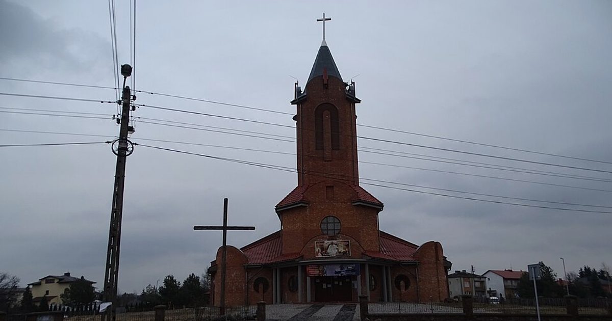 Kościół parafii Kościół Chrystusa Nauczyciela w Ostrowiec Świętokrzyski — zdjęcie