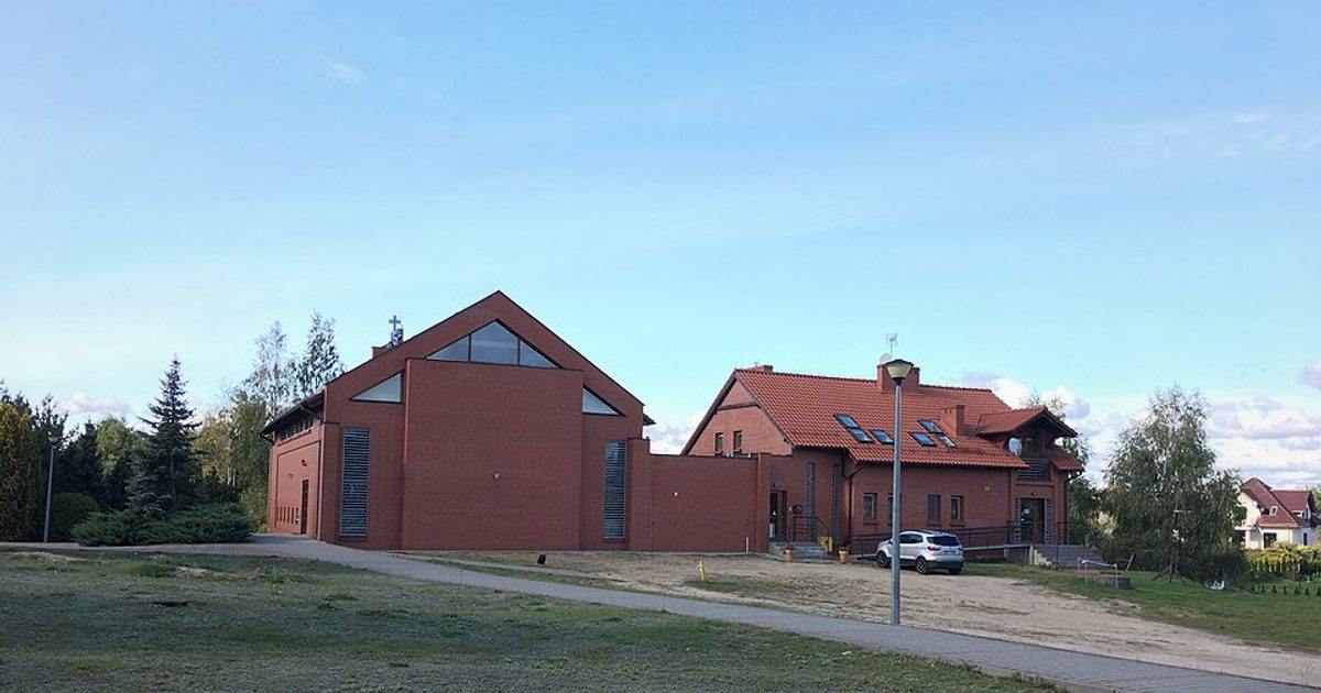 Kościół parafii Kościół Jezusa Chrystusa Króla Wszechświata w Starogard Gdański — zdjęcie