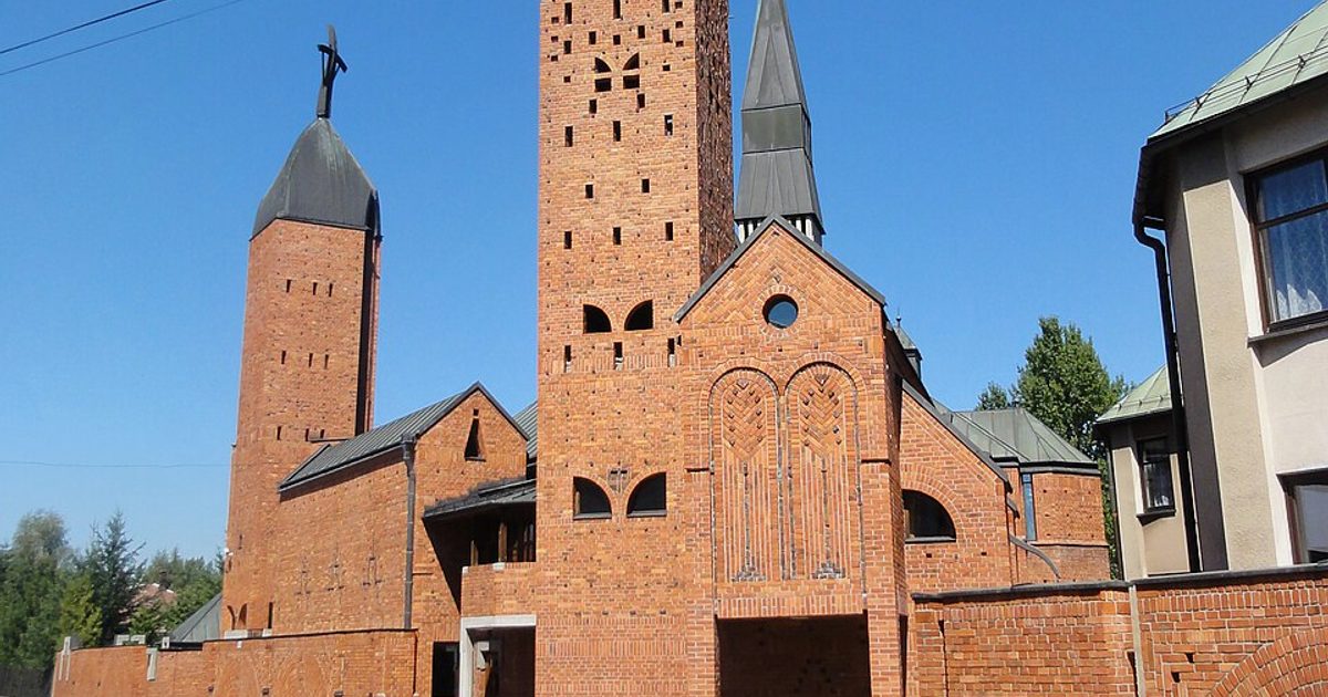 Kościół parafii Kościół Jezusa Chrystusa Odkupiciela w Czechowice-Dziedzice — zdjęcie