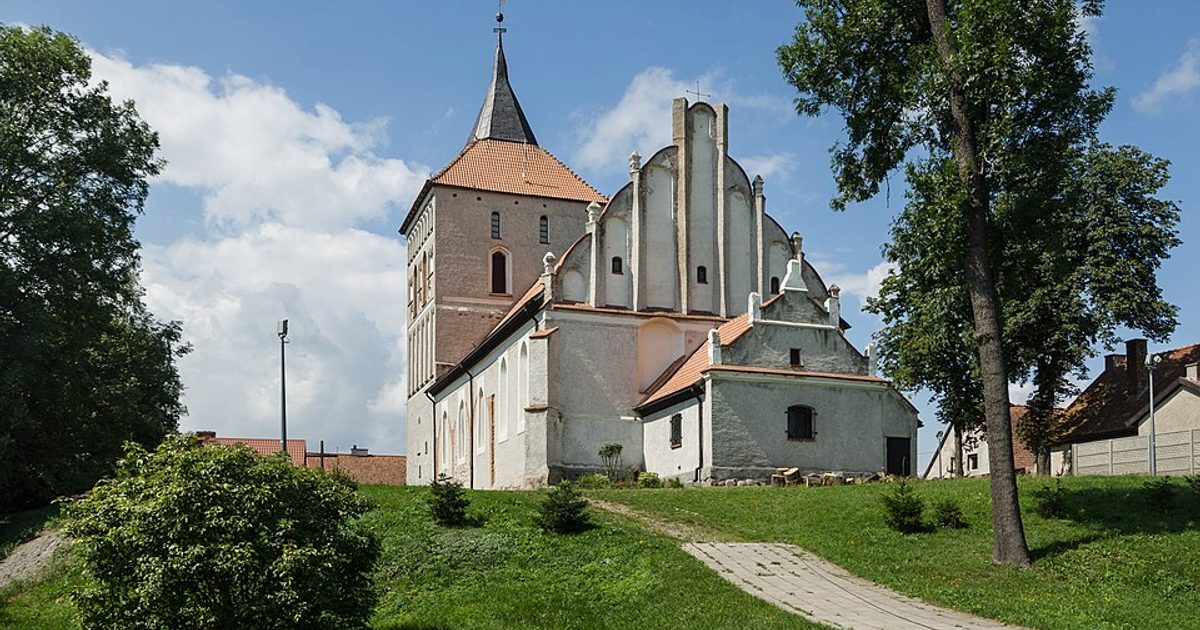 Kościół parafii Kościół Krzyża Świętego w Szestno — zdjęcie