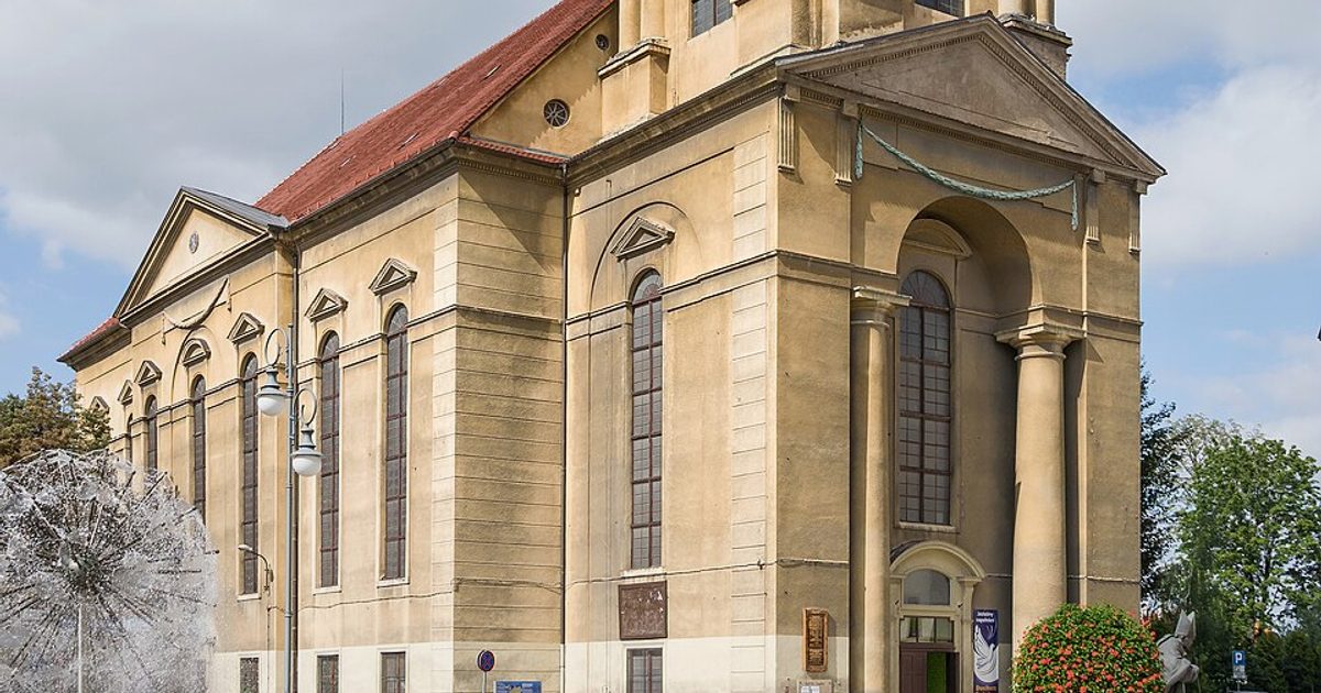 Kościół parafii Kościół Maryi Matki Kościoła w Dzierżoniów — zdjęcie