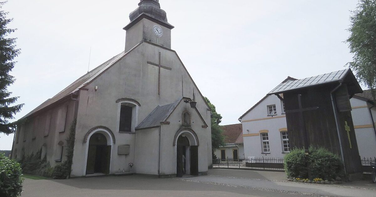 Kościół parafii Kościół Matki Boskiej Częstochowskiej w Krosno — zdjęcie