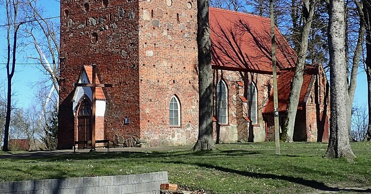 Kościół parafii Kościół Matki Bożej Częstochowskiej w Dobiesław — zdjęcie