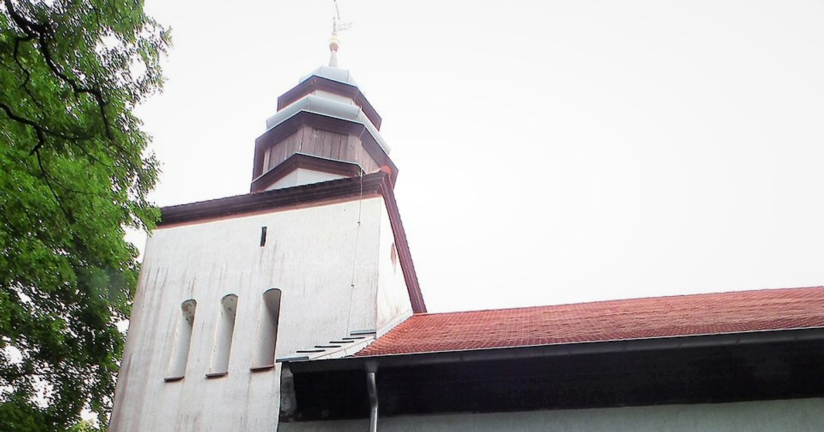 Kościół parafii Kościół Matki Bożej Królowej Polski w Grzmiąca — zdjęcie