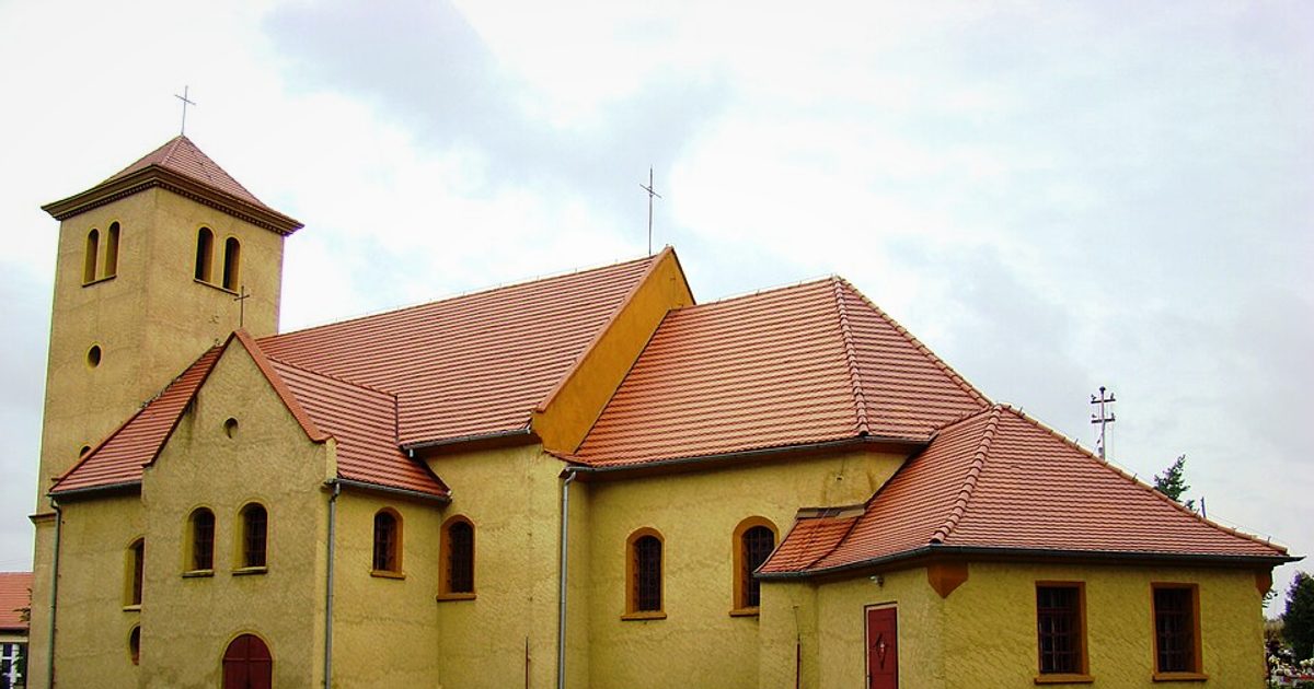 Kościół parafii Kościół Matki Bożej Królowej Świata i św. Marcina w Gałązczyce — zdjęcie