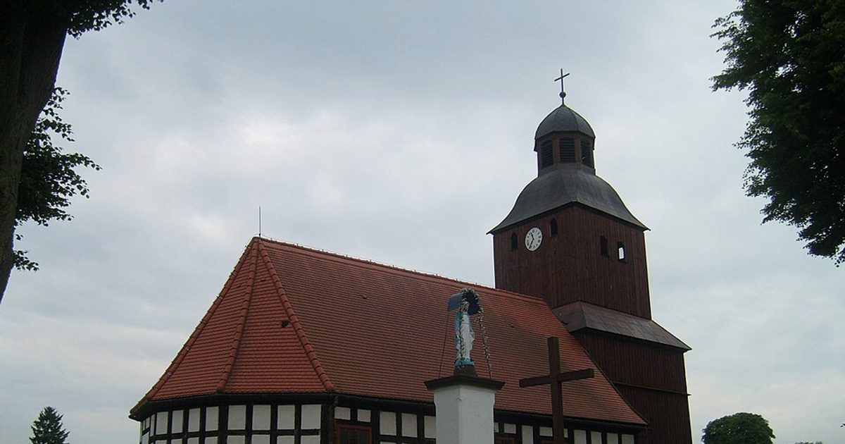 Kościół parafii Kościół Matki Bożej Różańcowej w Dzierżążno Wielkie — zdjęcie