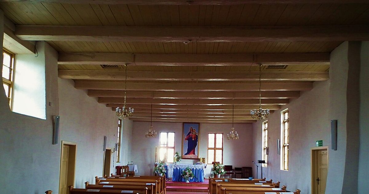 Kościół parafii Kościół Matki Bożej Wspomożenia Wiernych w Tychowo — zdjęcie