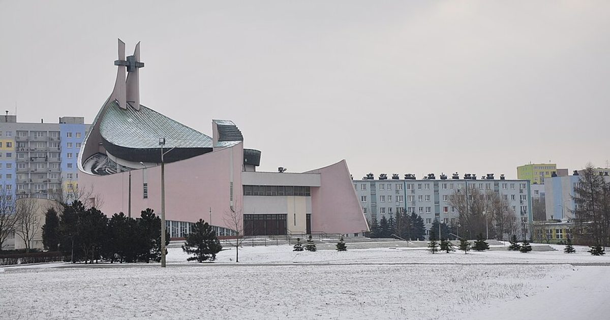 Kościół parafii Kościół MB Częstochowskiej w Knurów — zdjęcie