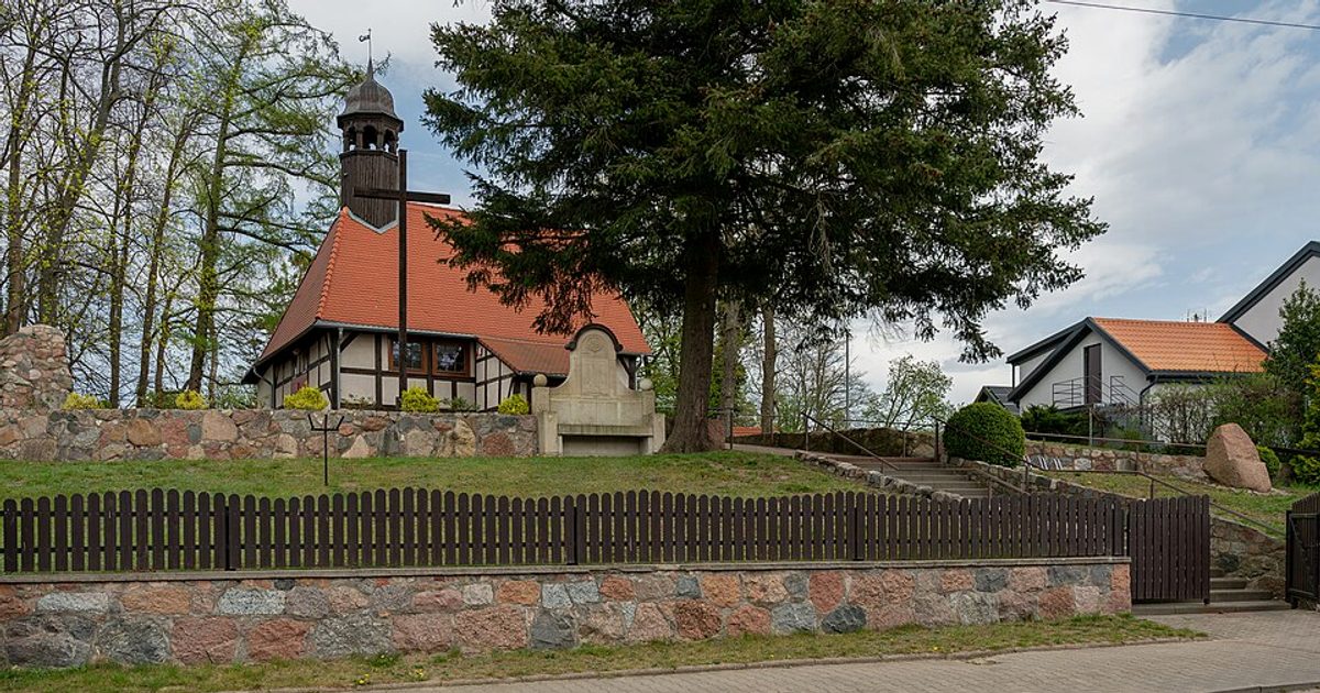 Kościół parafii Kościół MB Częstochowskiej w Objazda — zdjęcie