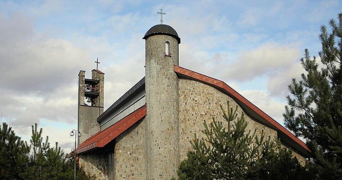 Kościół parafii Kościół MB Częstochowskiej w Trablice — zdjęcie