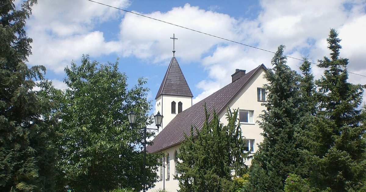Dzieła sztuki sakralnej — Kościół MB Częstochowskiej, Tuchlino. Zdjęcie: Wikimedia Commons.