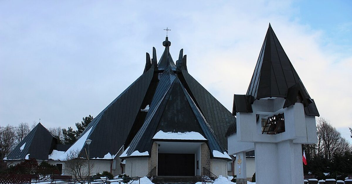Kościół parafii Kościół MB Królowej Pokoju w Polanica-Zdrój — zdjęcie