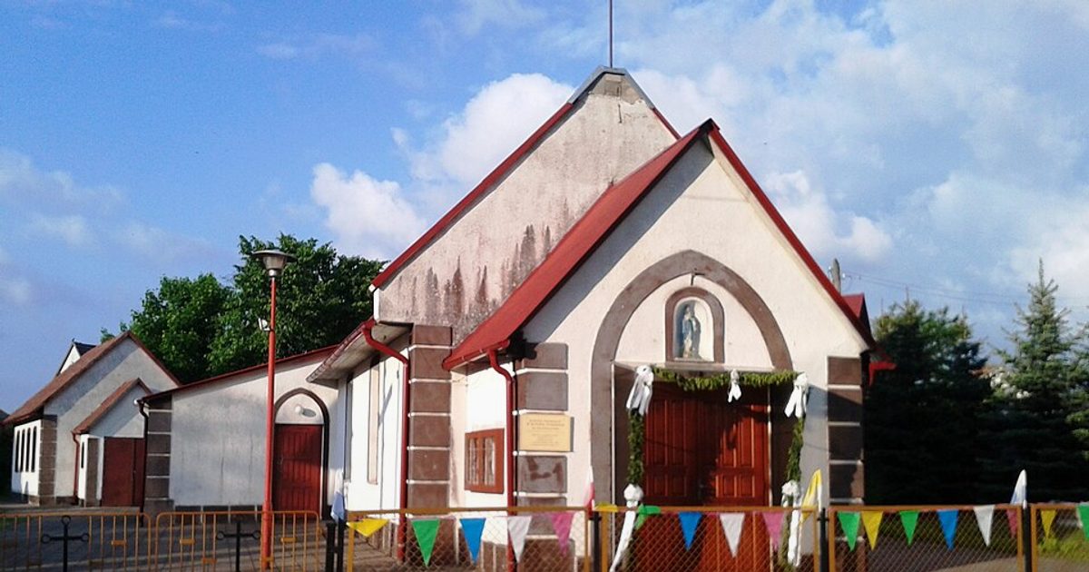 Kościół parafii Kościół MB Królowej Polski w Runowo Pomorskie — zdjęcie