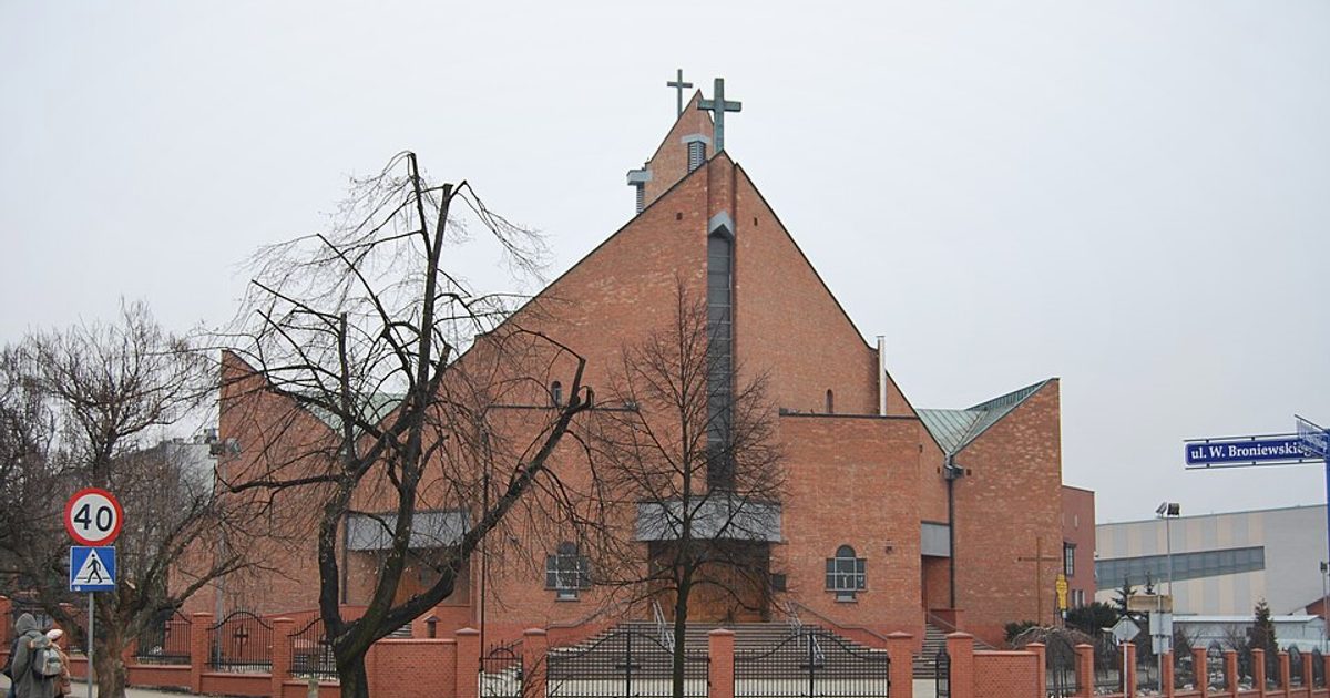 Kościół parafii Kościół MB Różańcowej w Chrzanów — zdjęcie