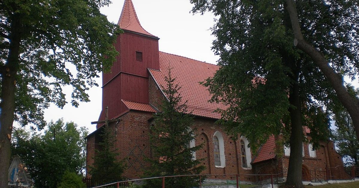 Kościół parafii Kościół MB Różańcowej w Czarne Dolne — zdjęcie