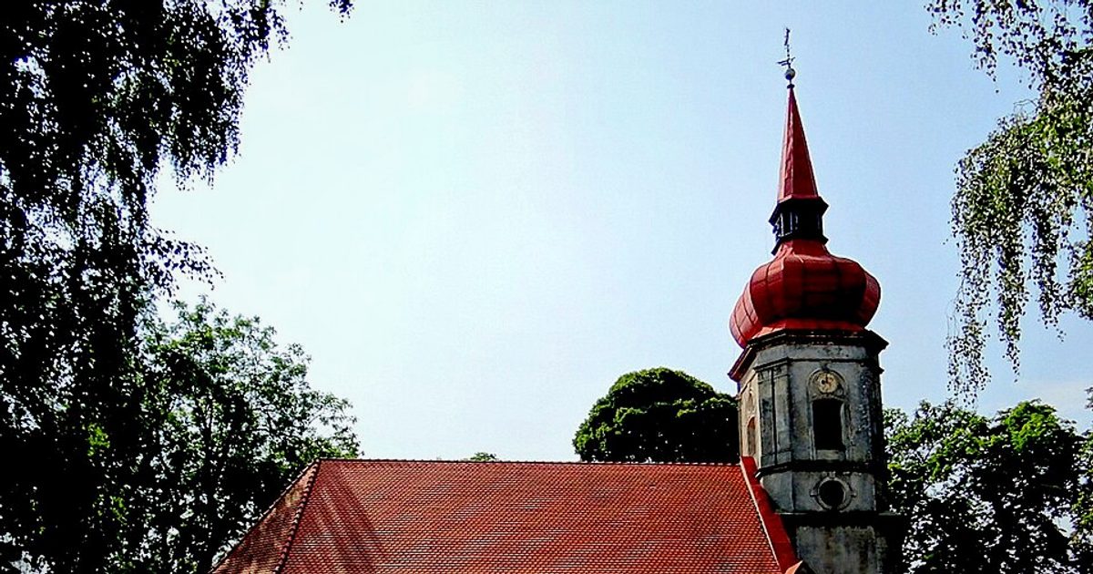 Kościół parafii Kościół MB Różańcowej w Długoszyn — zdjęcie