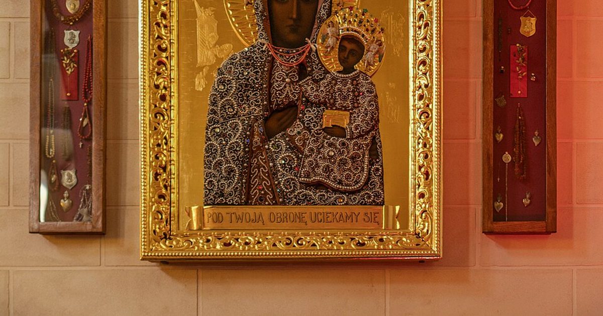 Kościół parafii Kościół MB Różańcowej w Miechów-Charsznica — zdjęcie