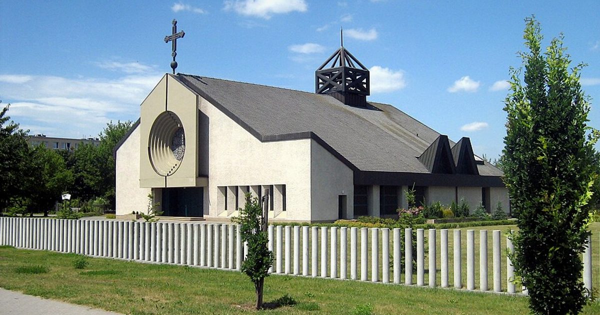 Kościół parafii Kościół MB Zwycięskiej w Poznań — zdjęcie