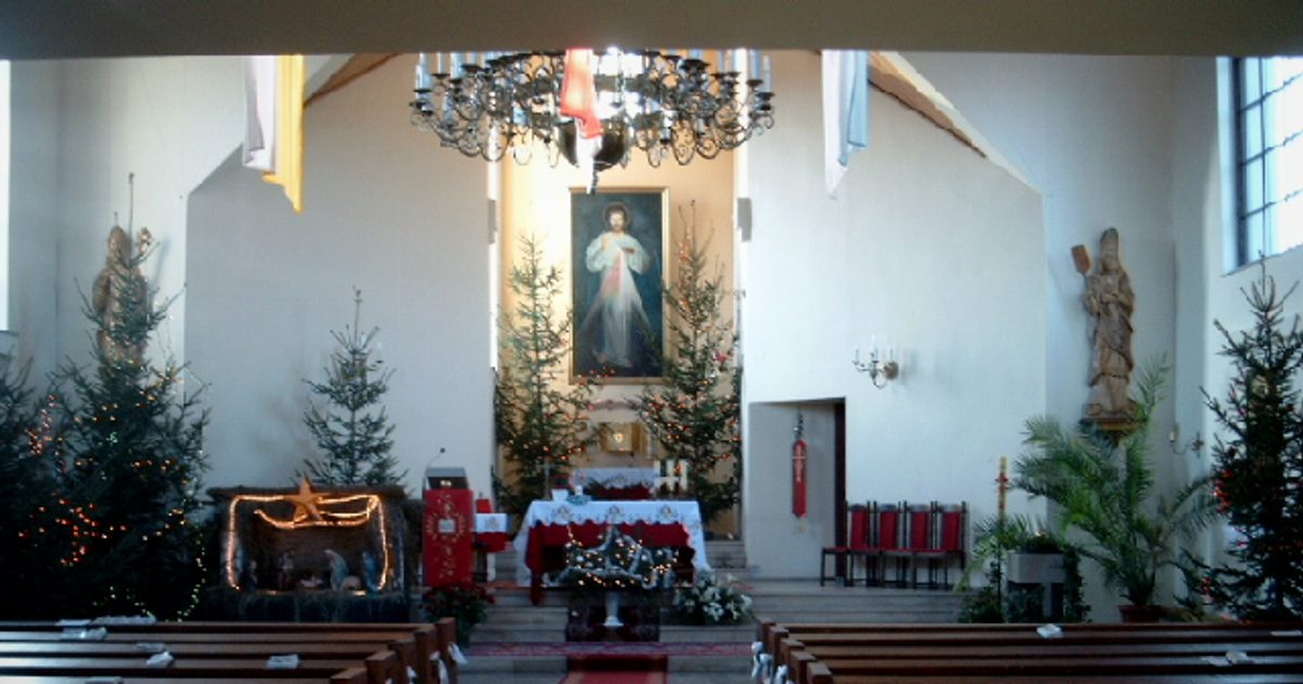 Kościół parafii Kościół Miłosierdzia Bożego w Bobowicko — zdjęcie