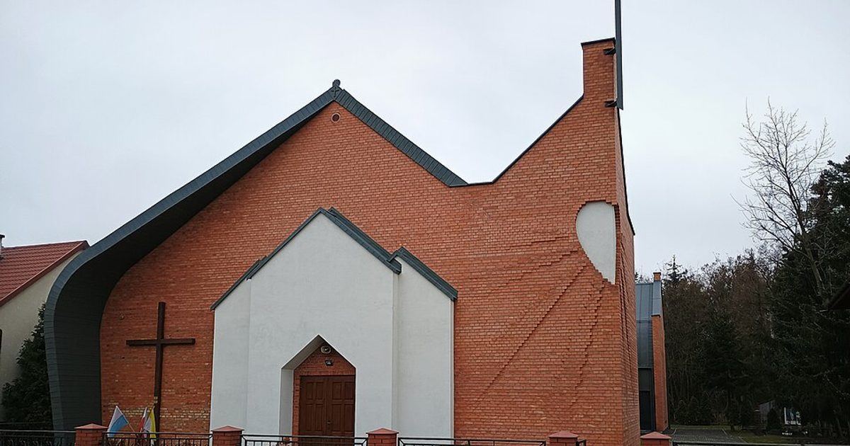 Kościół parafii Kościół Miłosierdzia Bożego w Obrowo — zdjęcie