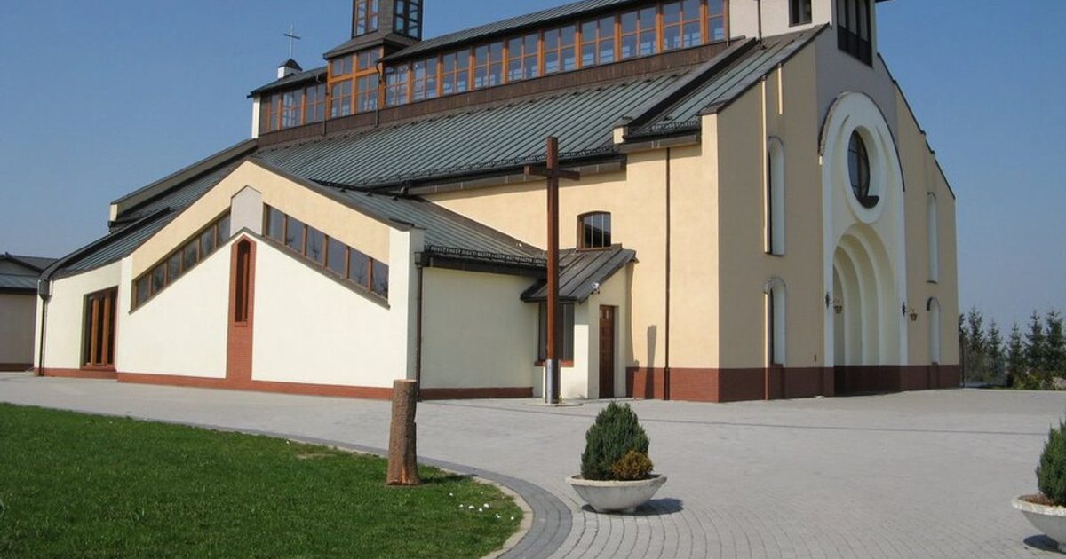 Kościół parafii Kościół Miłosierdzia Bożego w Prudnik — zdjęcie
