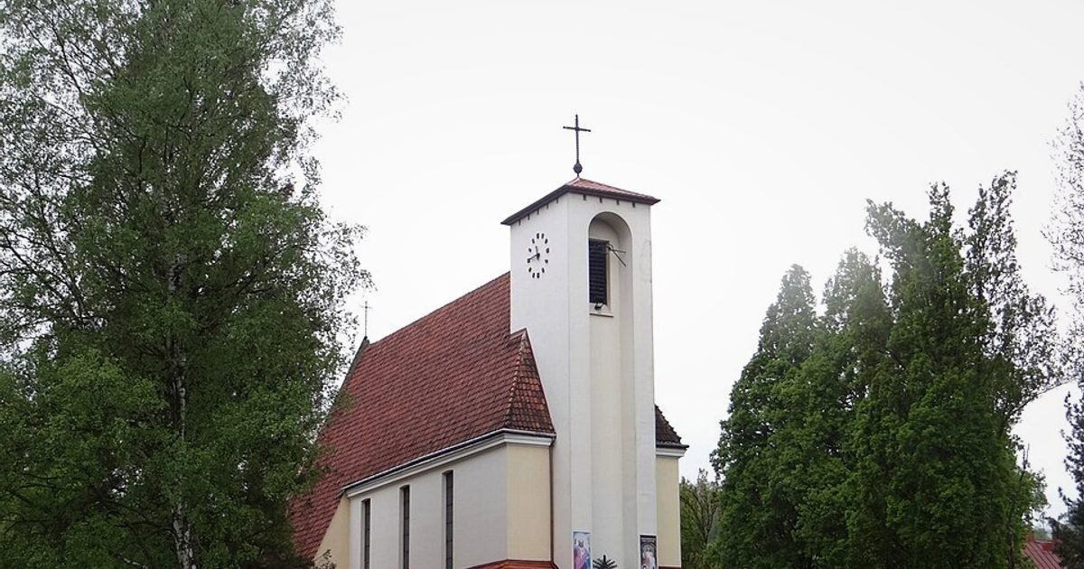 Kościół parafii Kościół Miłosierdzia Bożego w Rzepiennik Strzyżewski — zdjęcie
