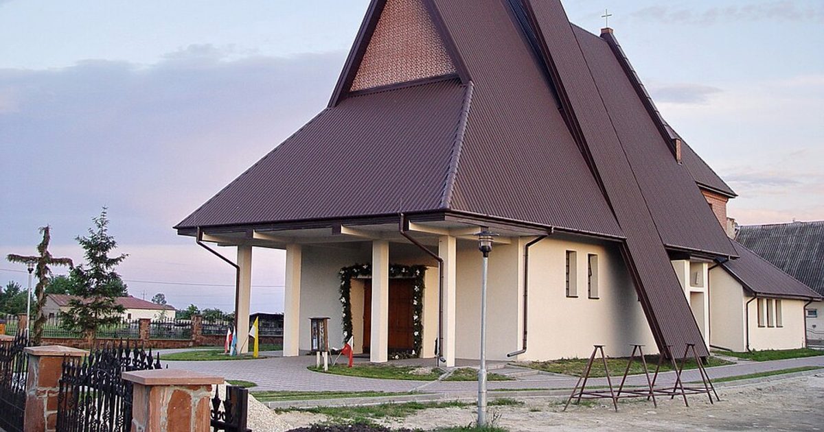 Kościół parafii Kościół Najświętszego Serca Jezusa w Oleszki — zdjęcie