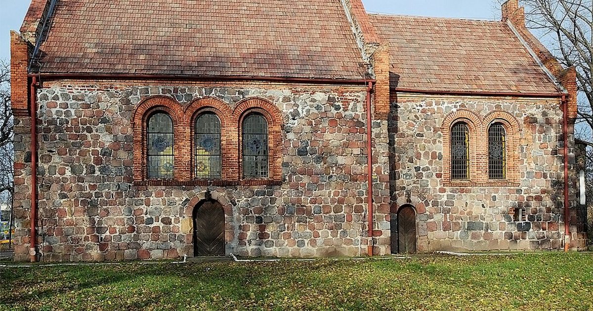 Kościół parafii Kościół Najświętszego Serca Pana Jezusa w Gardno — zdjęcie