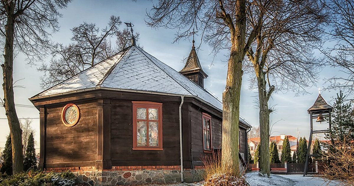Kościół parafii Kościół Najświętszego Serca Pana Jezusa w Mała Nieszawka — zdjęcie