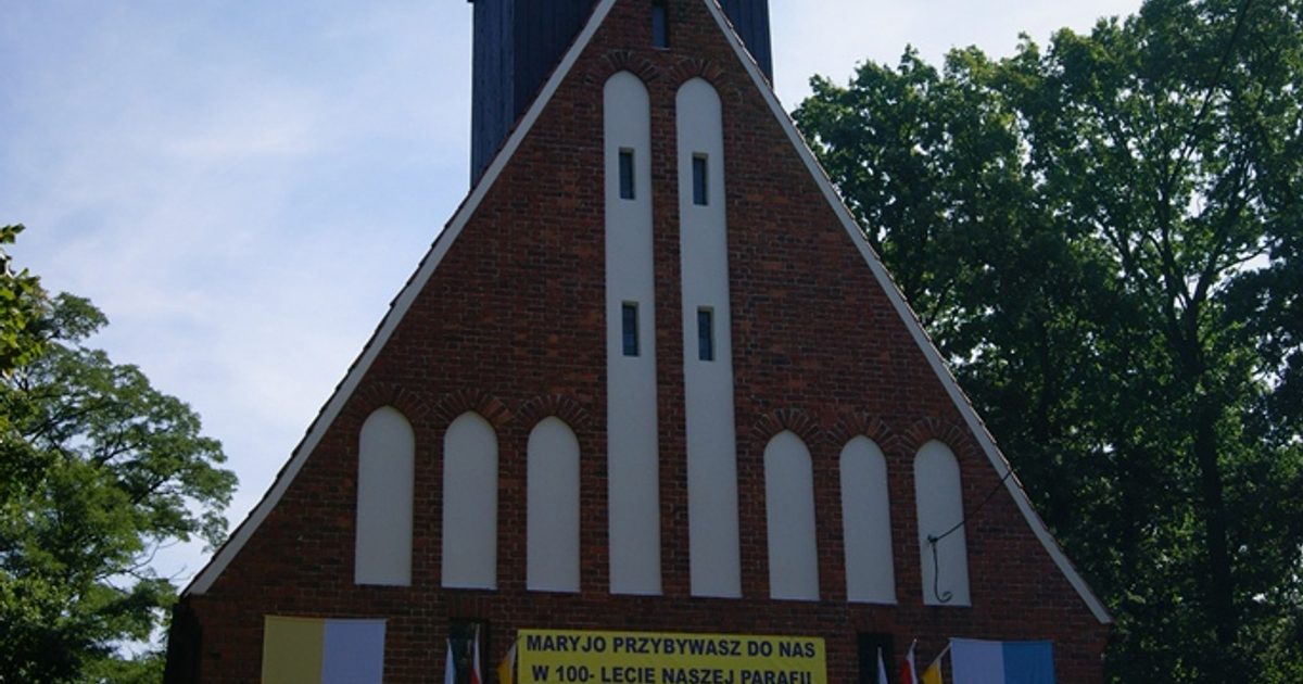 Kościół parafii Kościół Najświętszego Serca Pana Jezusa w Wieczyn — zdjęcie