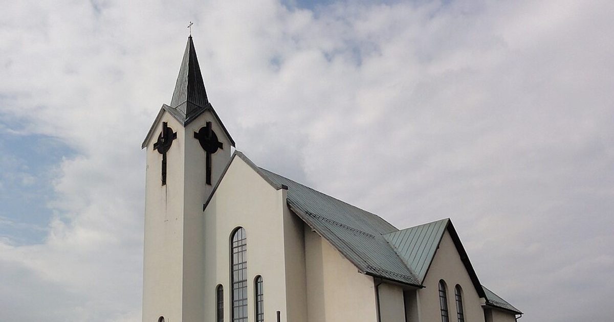 Kościół parafii Kościół Najświętszej Rodziny w Kozy — zdjęcie