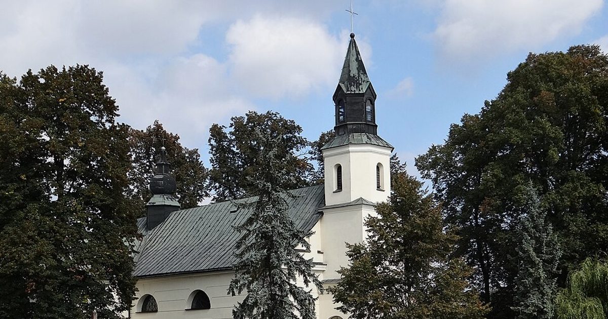 Kościół parafii Kościół Narodzenia NMP w Czernichów — zdjęcie