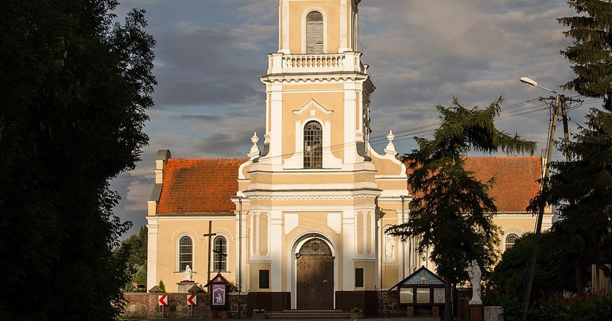 Kościół parafii Kościół Narodzenia NMP i św. Józefa w Skulsk — zdjęcie