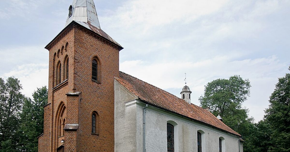 Kościół parafii Kościół Narodzenia NMP w Jarandowo — zdjęcie