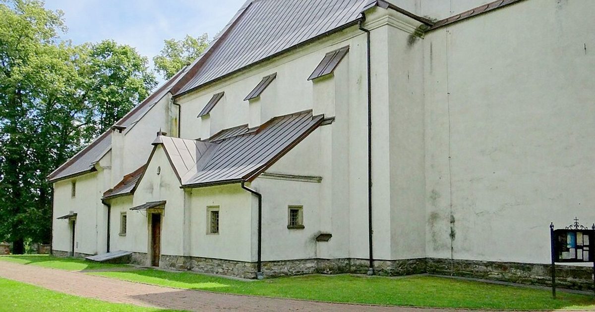 Kościół parafii Kościół Narodzenia NMP w Jazowsko — zdjęcie
